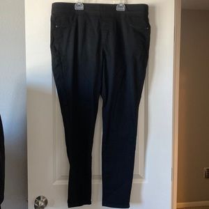 Mid-Rise Black Rockstar Jeggings